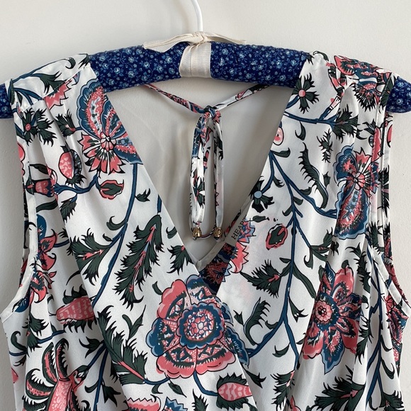 Floral Sleeveless Romper - Picture 2 of 6